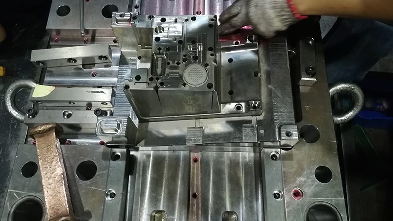 家电模具分类对比：揭秘不同类型模具的奥秘