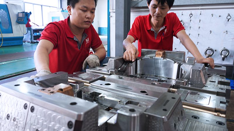 汽车高光模具加工精度：揭秘其关键要求与挑战**